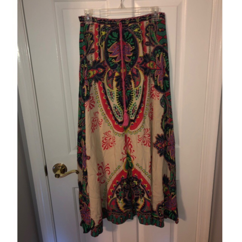 Patterned Maxi skirt